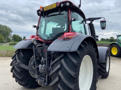 Valtra N174 Versu