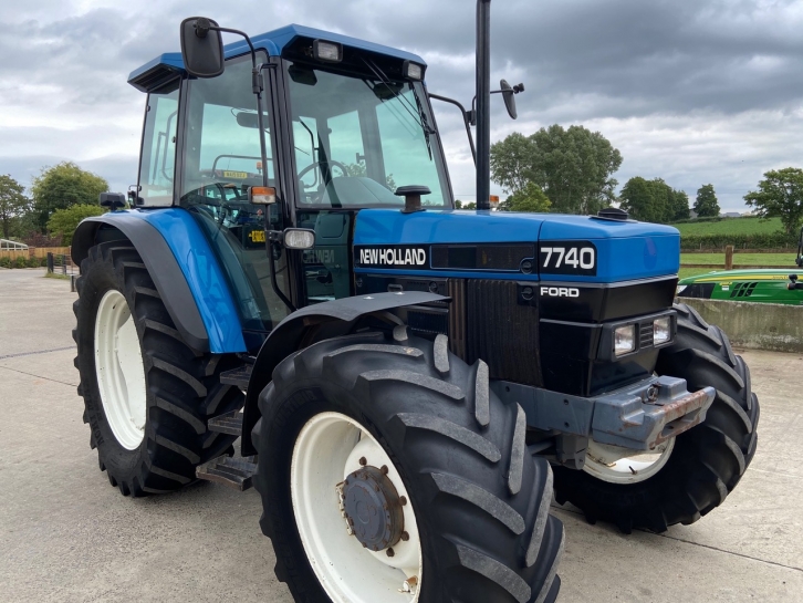 New Holland 7740 SLE