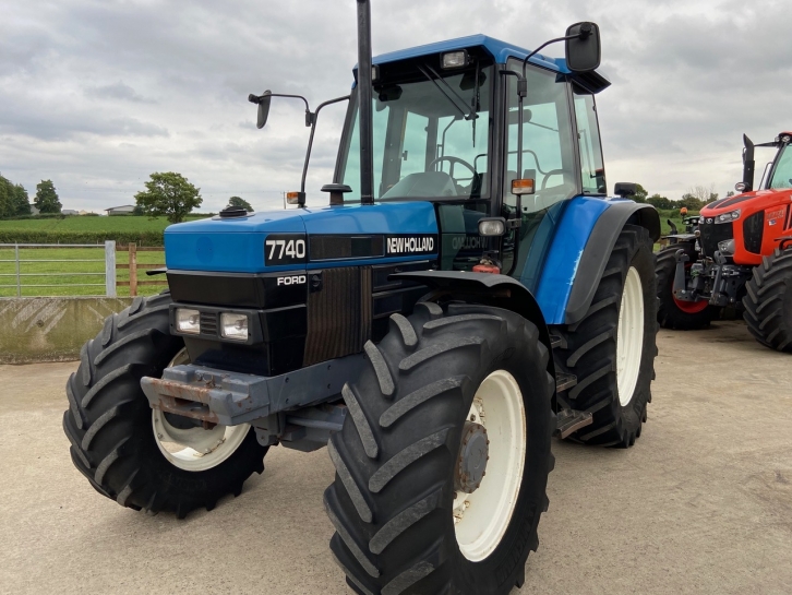 New Holland 7740 SLE
