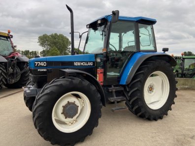 New Holland 7740 SLE