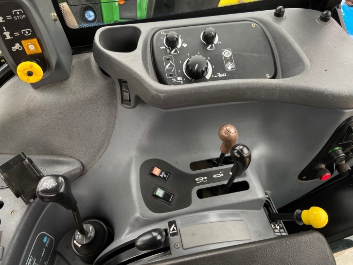 New Holland TS110 SLE