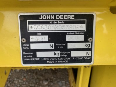 John Deere 630A grass header