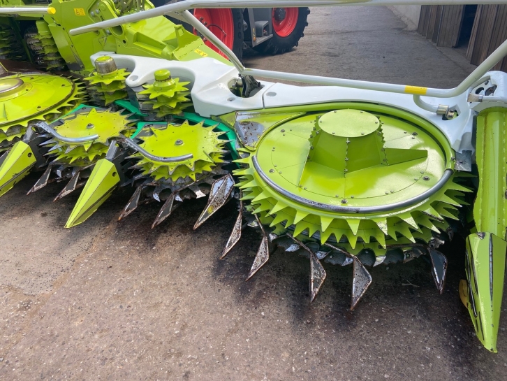 Claas 900 Orbis 12 row maize header