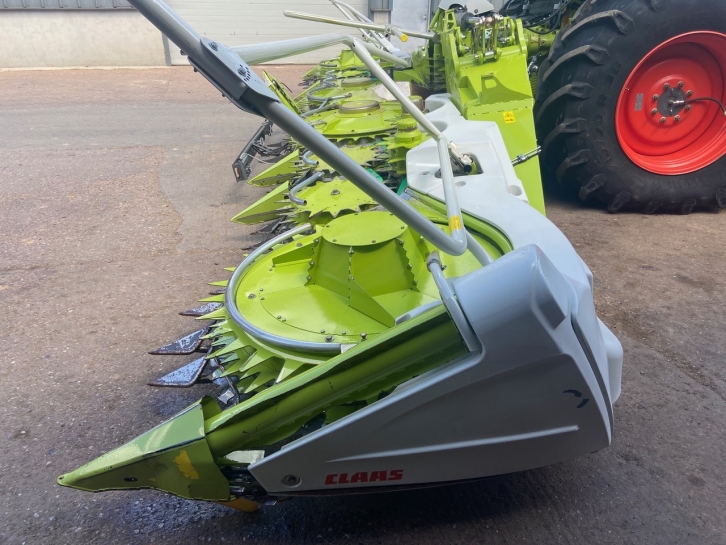 Claas 900 Orbis 12 row maize header