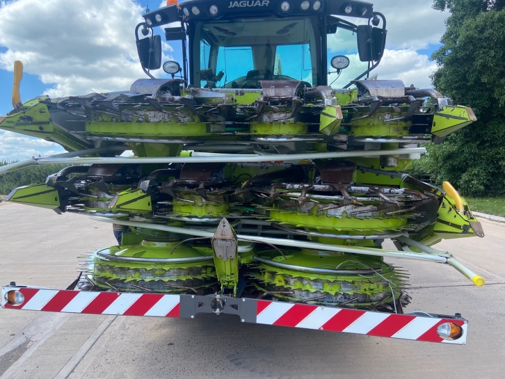 Claas 900 Orbis 12 row maize header