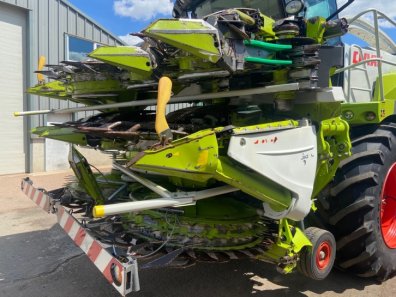 Claas 900 Orbis 12 row maize header