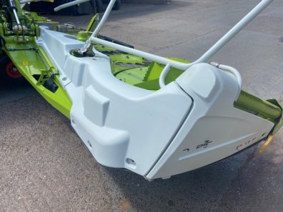 Claas 900 Orbis 12 row maize header