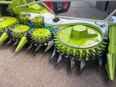 Claas 900 Orbis 12 row maize header