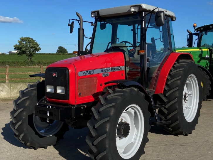 Massey Ferguson 4365