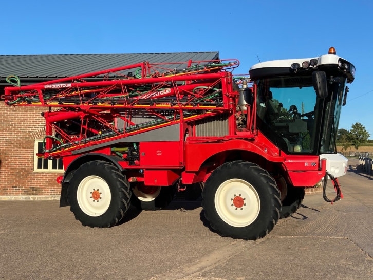 Bateman RB35 sprayer