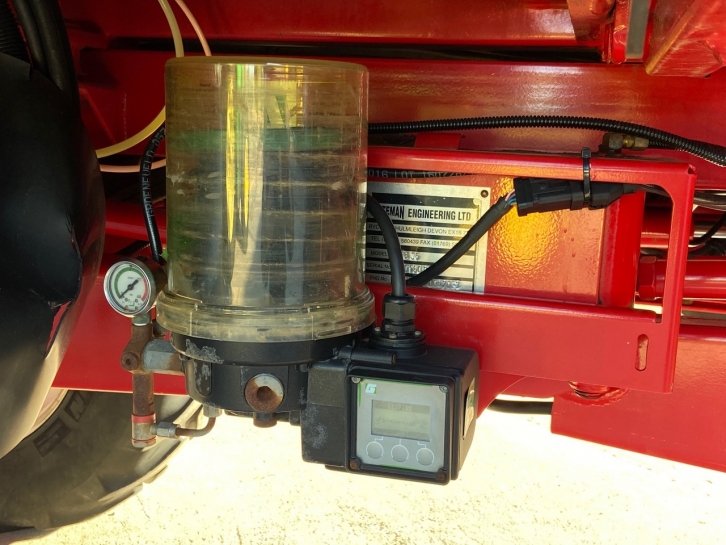 Bateman RB35 sprayer