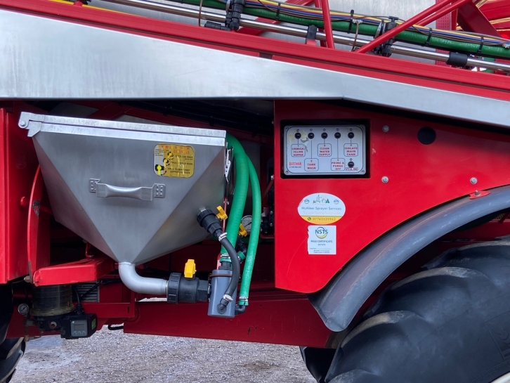 Bateman RB35 sprayer