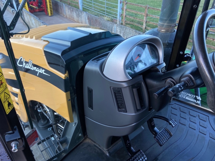 CAT Challenger MT 765E