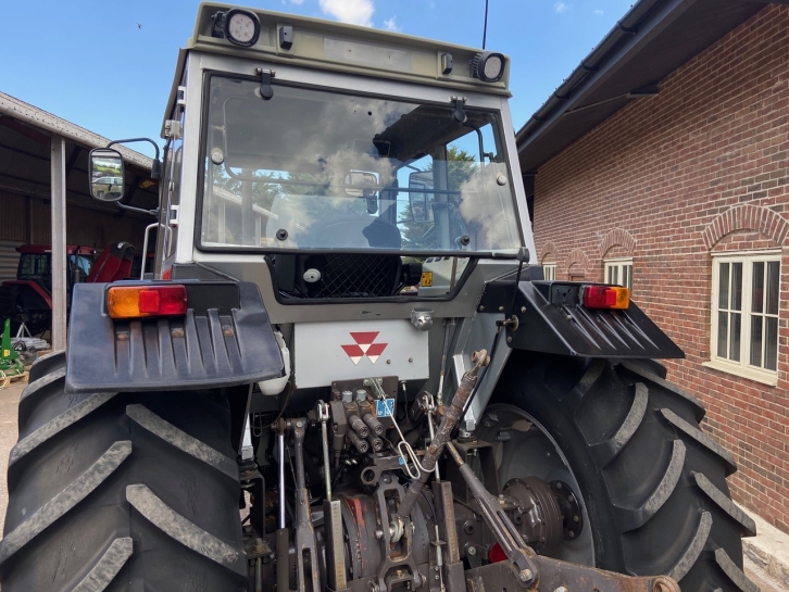 Massey Ferguson 390T