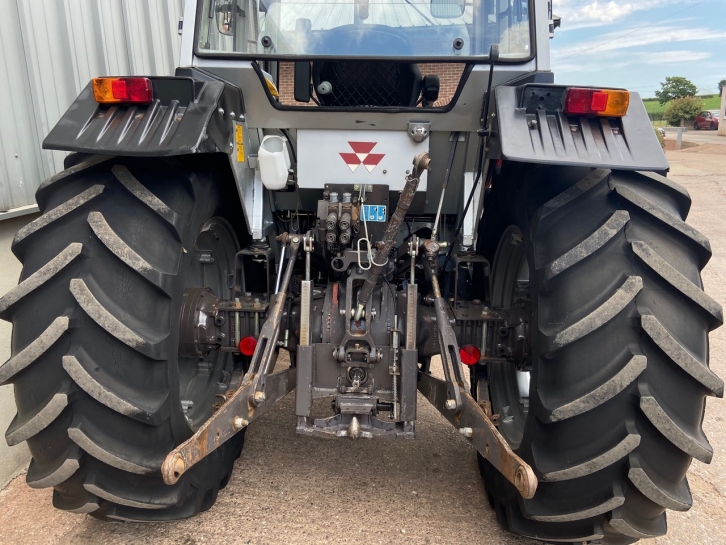 Massey Ferguson 390T