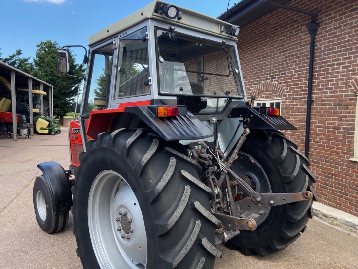 Massey Ferguson 390T