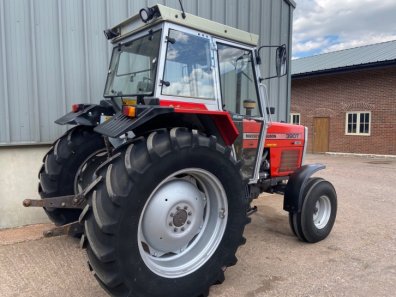 Massey Ferguson 390T
