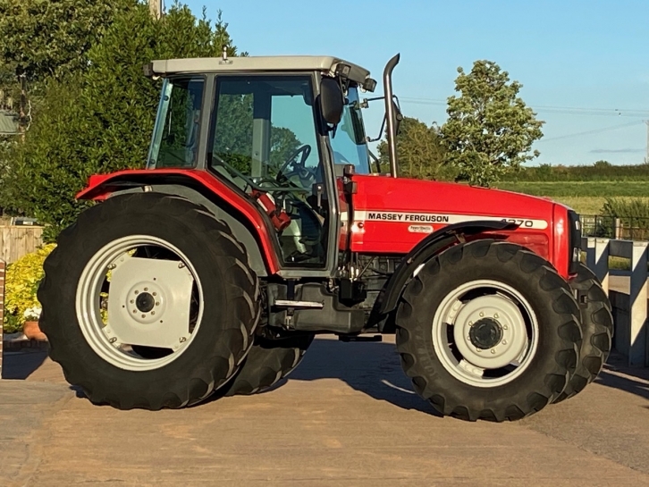 Massey Ferguson 4270