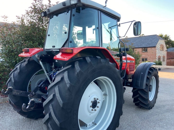 Massey Ferguson 4270