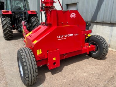 Lely Storm 130 P trailed forager