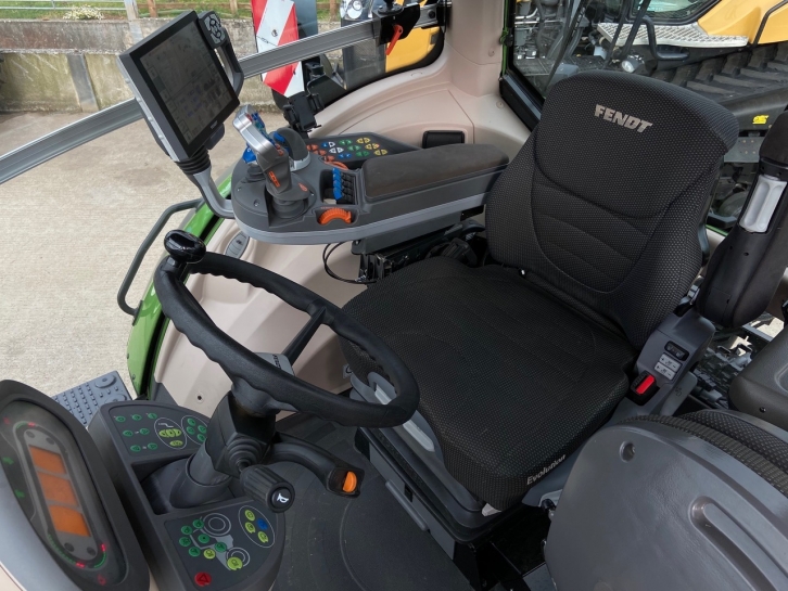 Fendt 828 Profi-Plus
