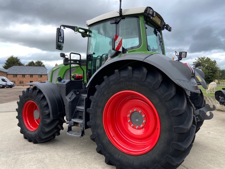 Fendt 828 Profi-Plus