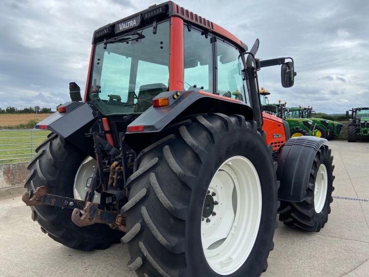 Valtra 8550