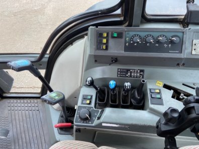 Valtra 8550