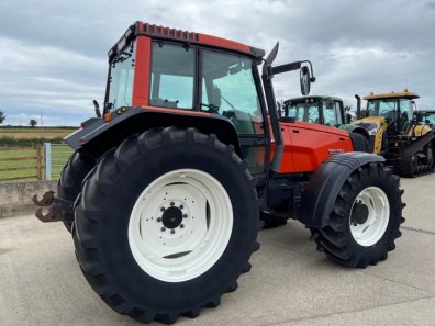 Valtra 8550