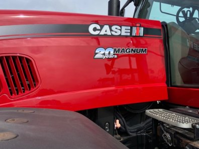 Case Magnum 310