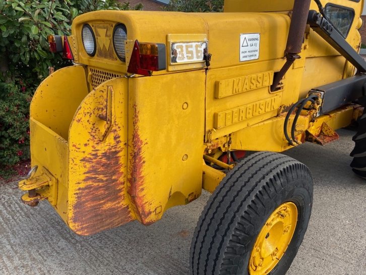 Massey Ferguson 356 loader