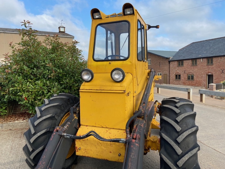 Massey Ferguson 356 loader