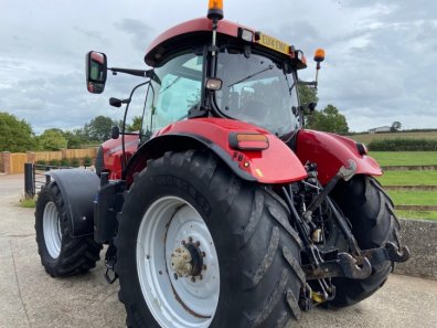 Case Puma 215