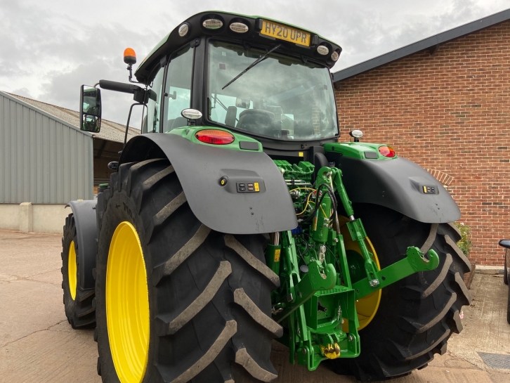 John Deere 6215R Ultimate Edition