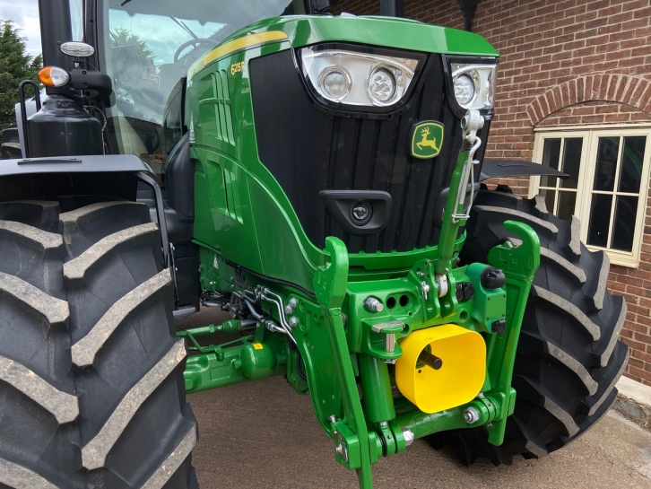 John Deere 6215R Ultimate Edition