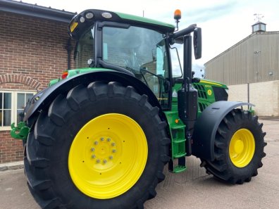 John Deere 6215R Ultimate Edition