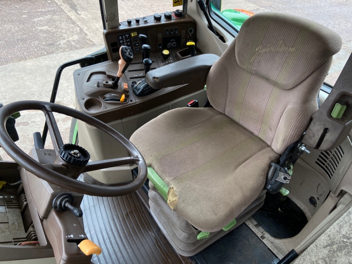 John Deere 6920S
