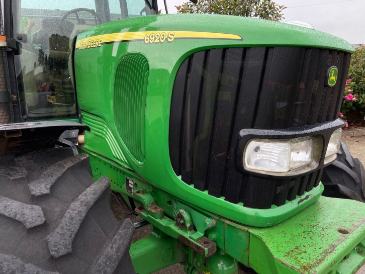 John Deere 6920S