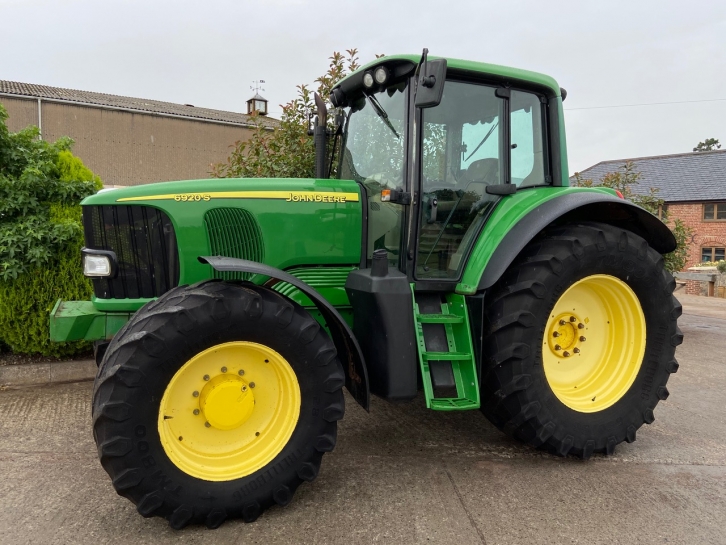 John Deere 6920S