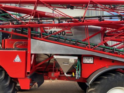 Bateman RB35 sprayer