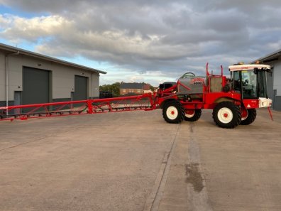 Bateman RB35 sprayer