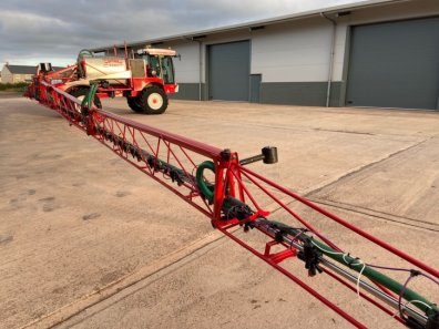 Bateman RB35 sprayer