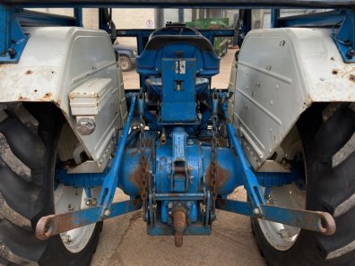 Ford 4600