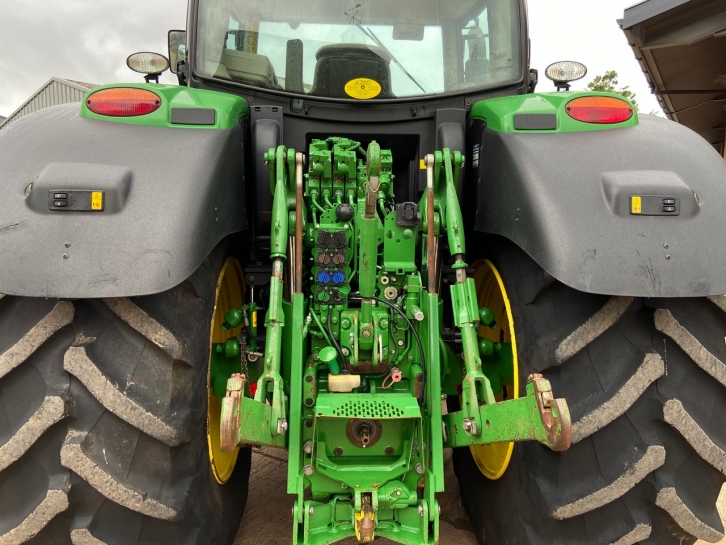 John Deere 6175R