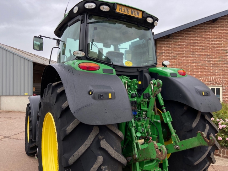 John Deere 6175R