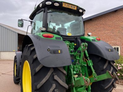 John Deere 6175R