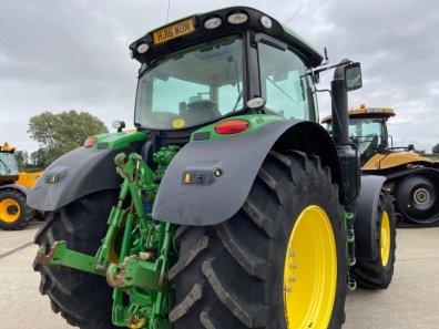 John Deere 6175R