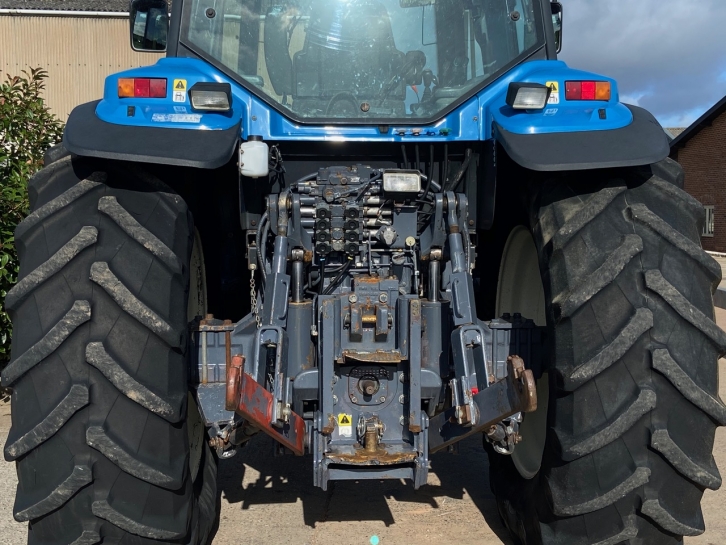 New Holland 8770