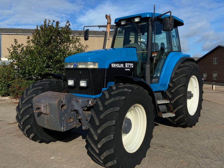 New Holland 8770
