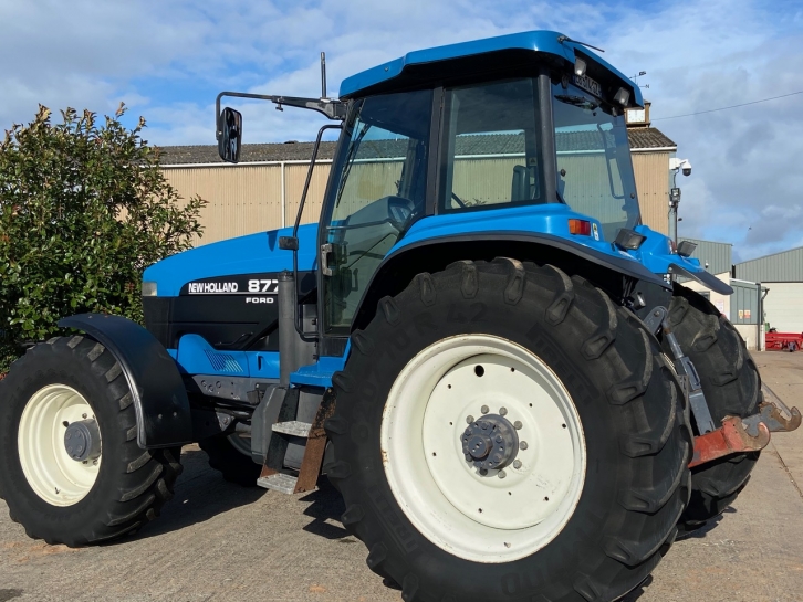 New Holland 8770